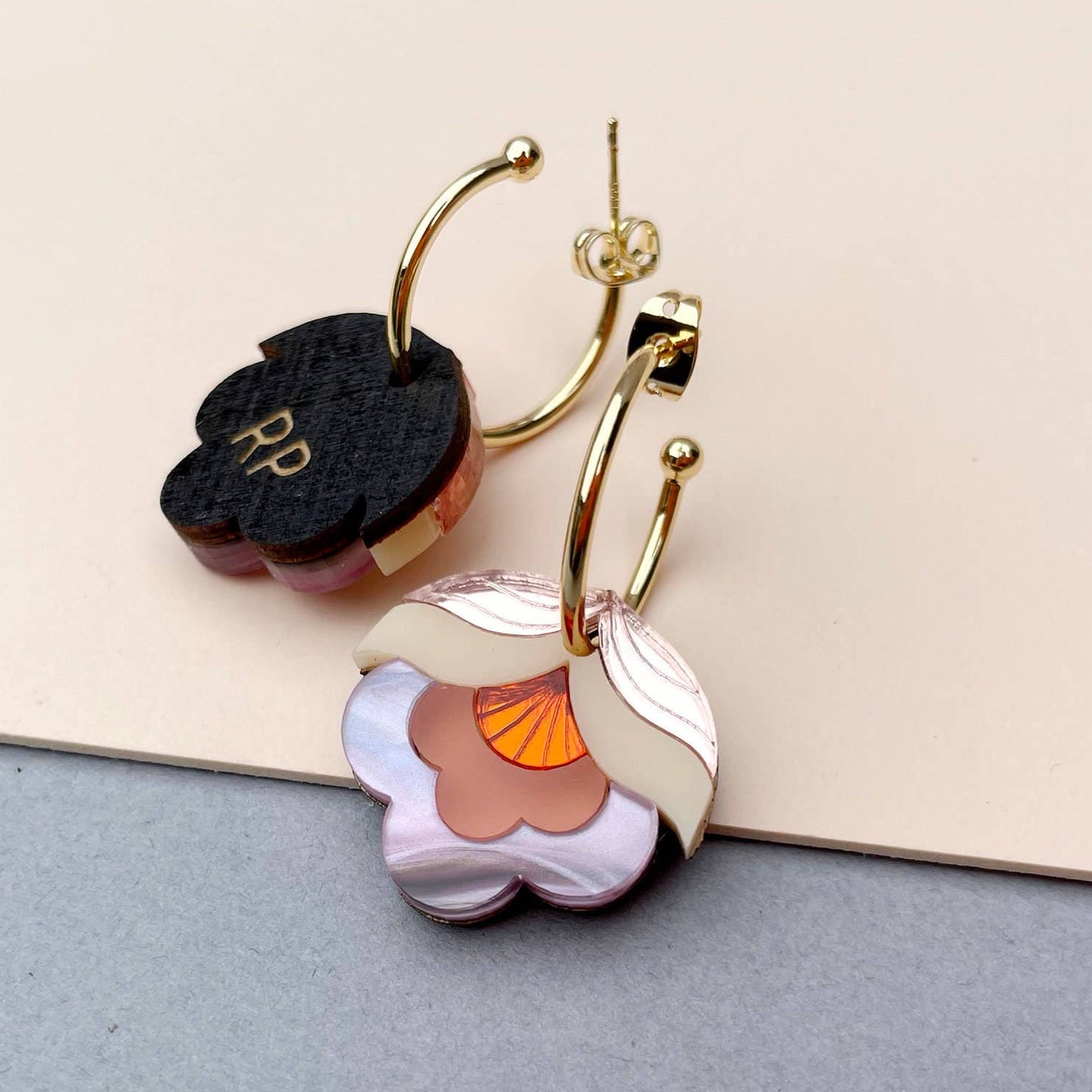 Anna Retro Flower Hoop Earrings: Pink Sky