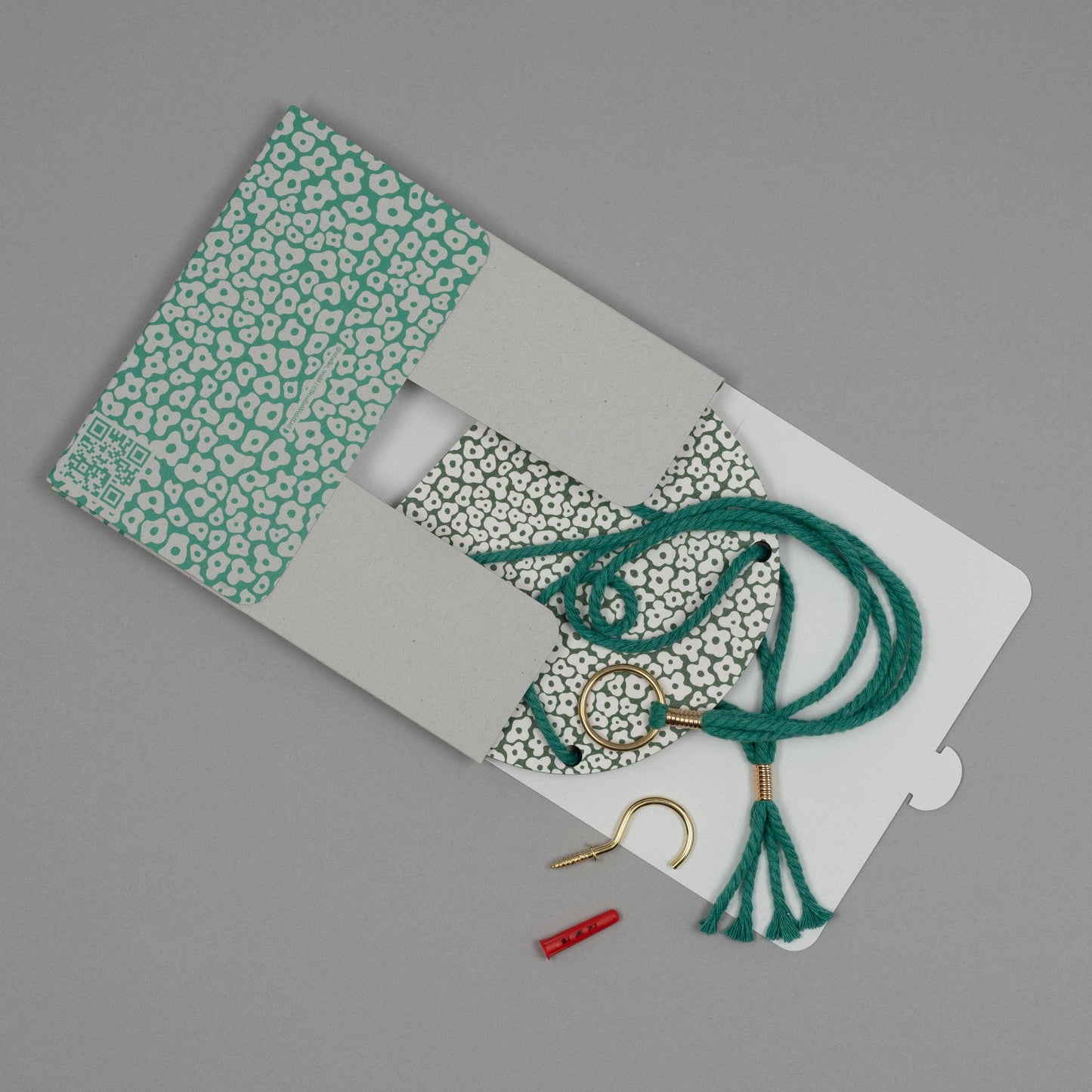 Plant hanging shelf in it's packaging