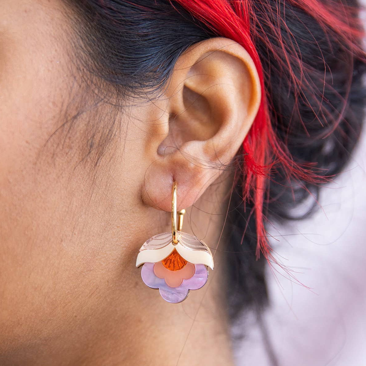Anna Retro Flower Hoop Earrings: Pink Sky
