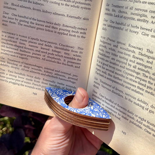 Blue Daisy Book Holders